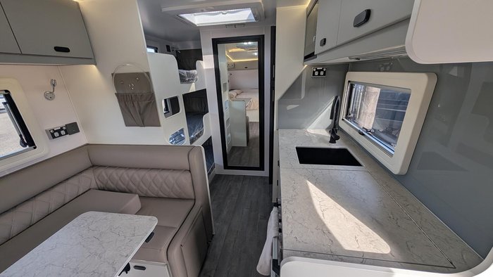 2025 JB Caravans 18' Gator X Triple Bunk Save $13,250 Was $132,500