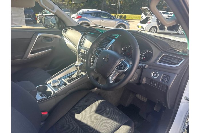 2021 Mitsubishi Pajero Sport GLX
