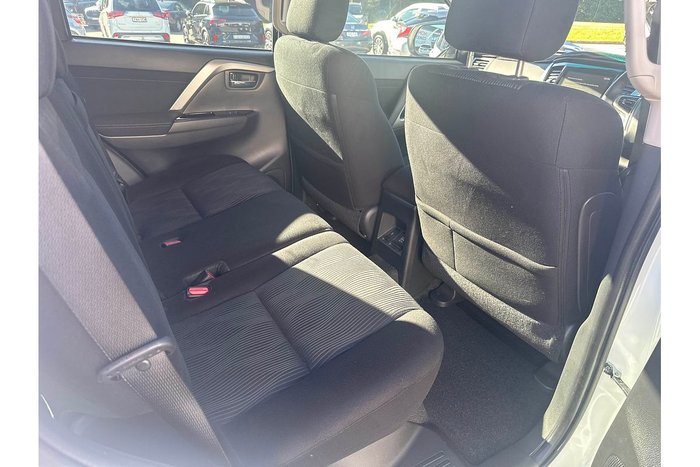 2021 Mitsubishi Pajero Sport GLX