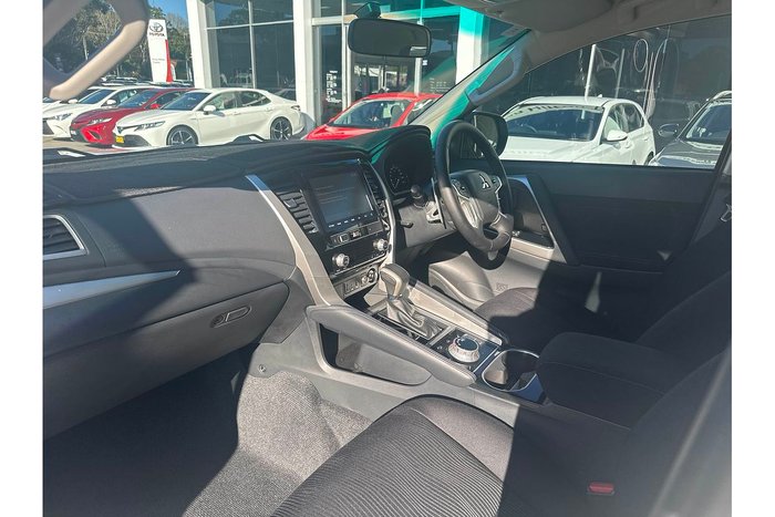 2021 Mitsubishi Pajero Sport GLX
