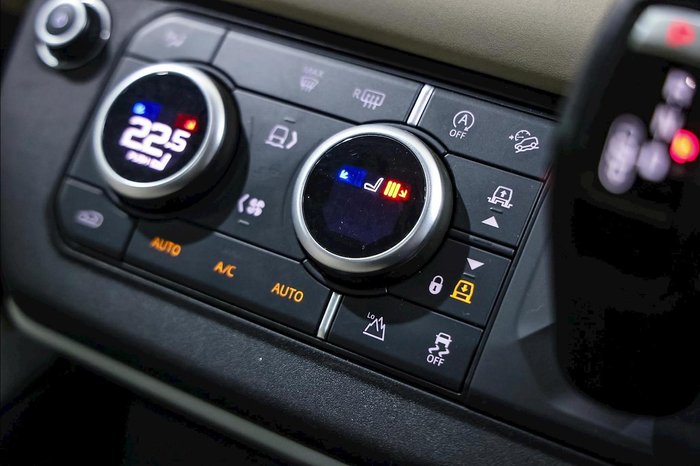 2020 Land Rover Defender 110 D240 First Edition L663 MY20.5 AWD Pangea Green