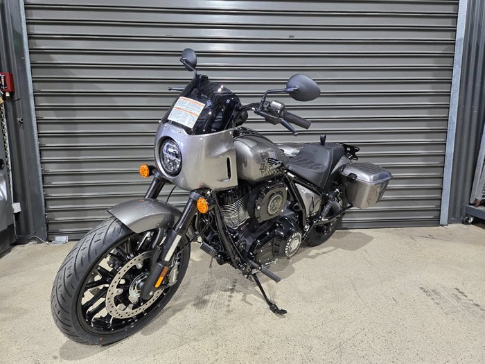 2025 INDIAN SPORT CHIEF RT BLACK
