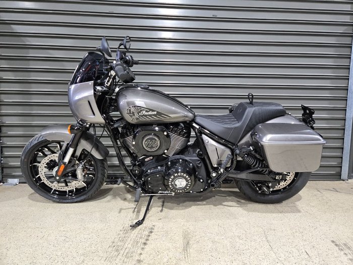 2025 INDIAN SPORT CHIEF RT BLACK
