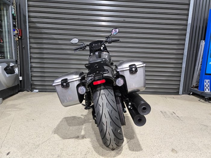 2025 INDIAN SPORT CHIEF RT BLACK