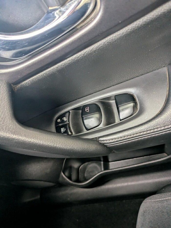 2016 Nissan X-TRAIL ST
