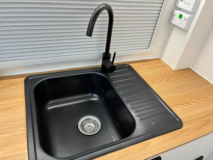 2025 Traveller Destination Track 15