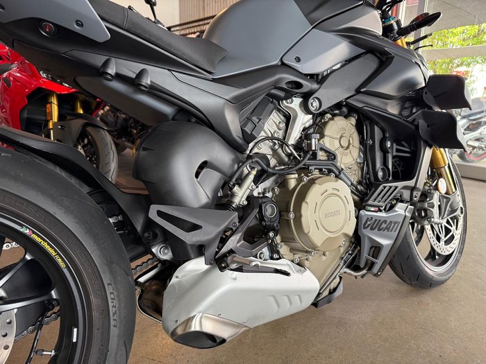 2024 Ducati Streetfighter V4 S Streetfighter Grey