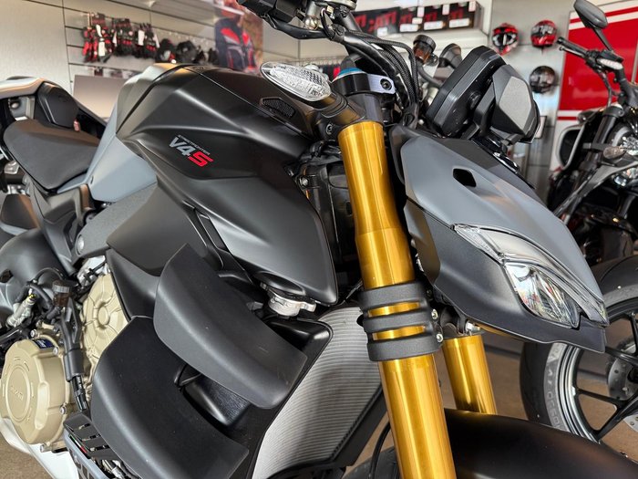 2024 Ducati Streetfighter V4 S Streetfighter Grey