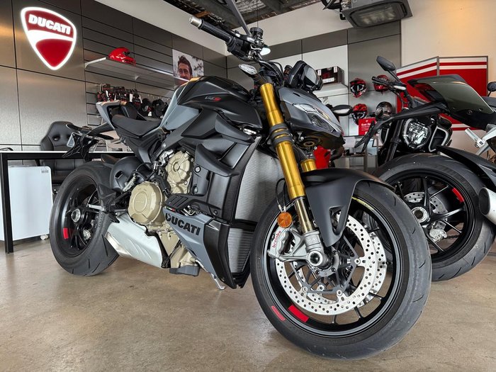 2024 Ducati Streetfighter V4 S Streetfighter Grey