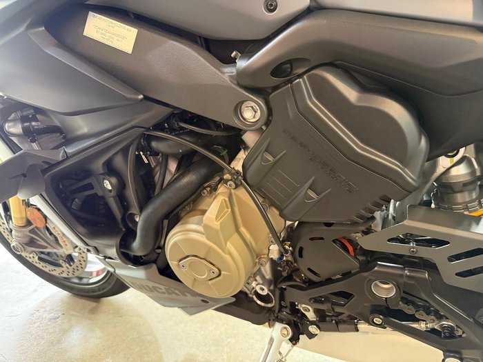 2024 Ducati Streetfighter V4 S Streetfighter Grey