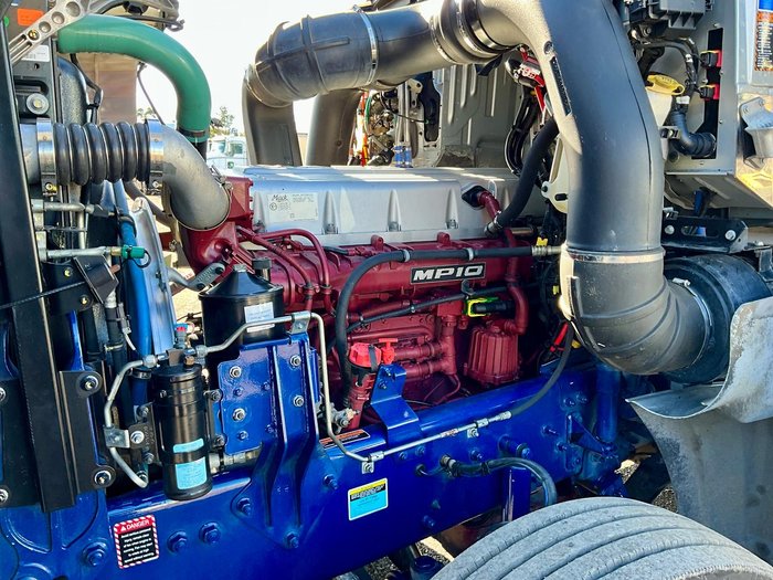 2023 Mack Superliner CLXT SUPERLINER 685