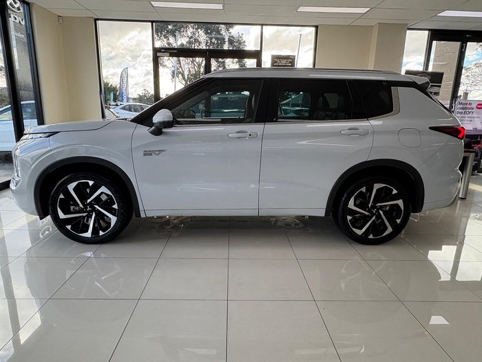 2023 Mitsubishi Outlander PHEV Exceed