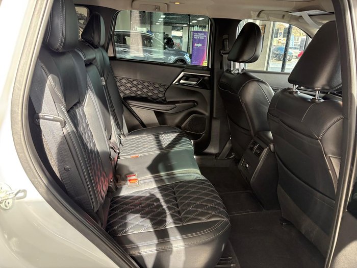 2023 Mitsubishi Outlander PHEV Exceed