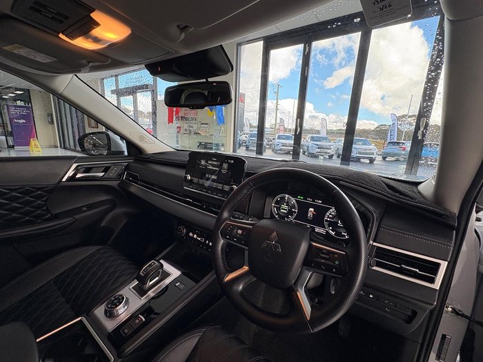 2023 Mitsubishi Outlander PHEV Exceed