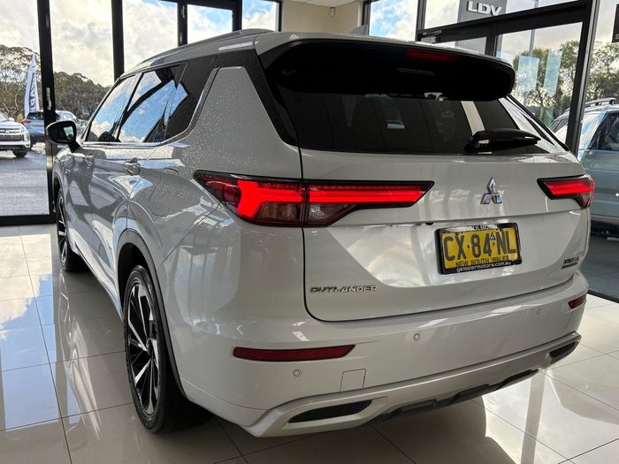 2023 Mitsubishi Outlander PHEV Exceed