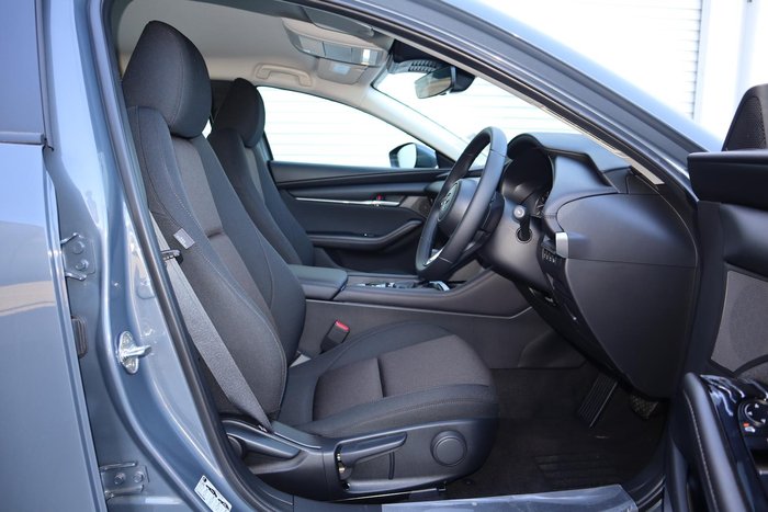 2025 Mazda 3 G20 Pure