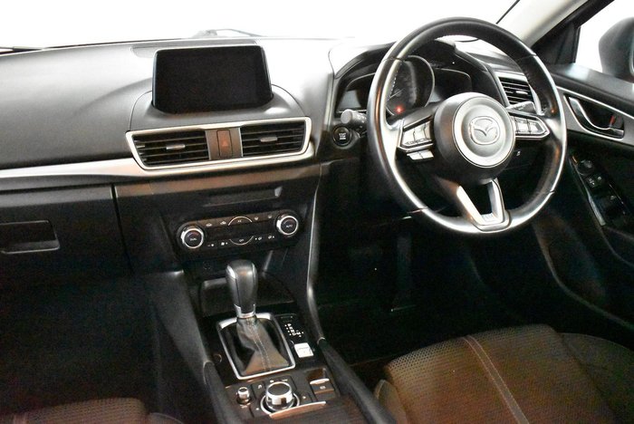 2018 Mazda 3 SP25
