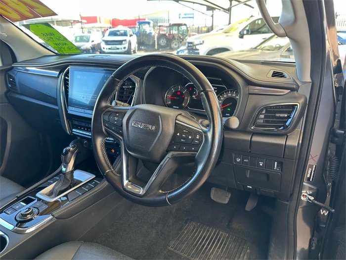 2023 Isuzu MU-X LS-T