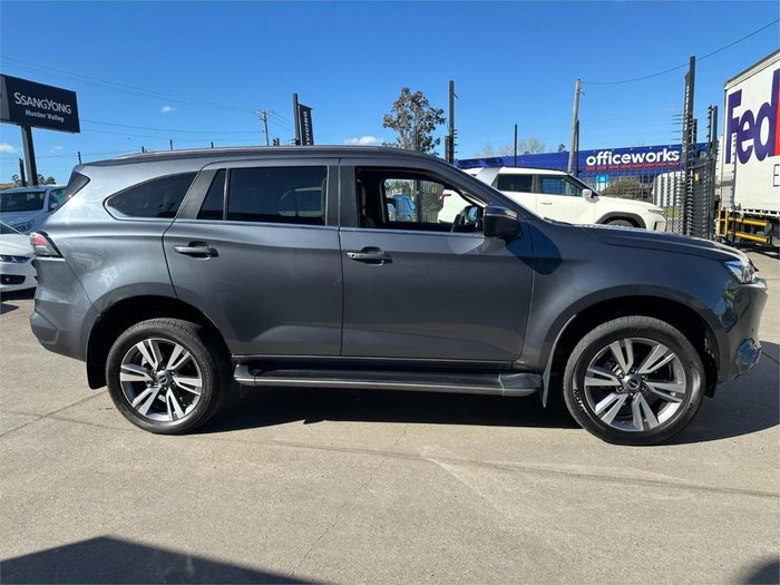 2023 Isuzu MU-X LS-T