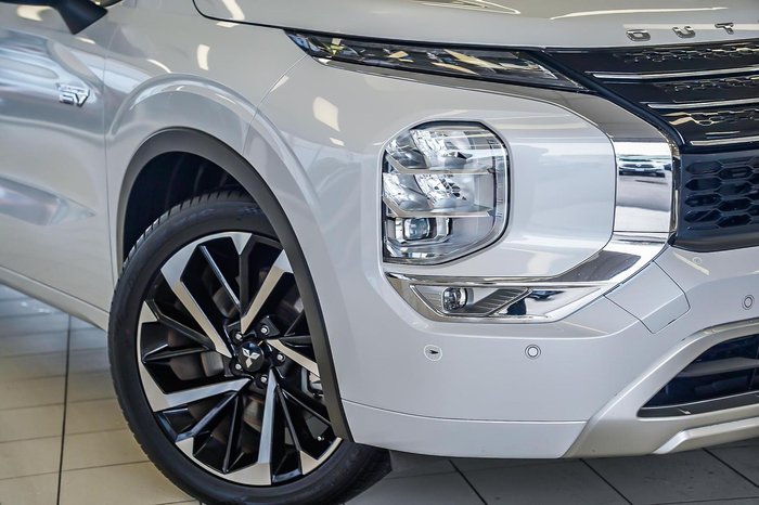 2022 Mitsubishi Outlander PHEV Exceed Tourer