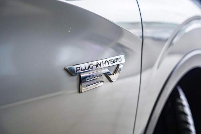 2022 Mitsubishi Outlander PHEV Exceed Tourer