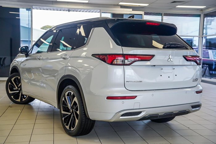 2022 Mitsubishi Outlander PHEV Exceed Tourer