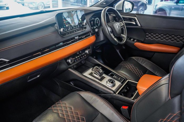 2022 Mitsubishi Outlander PHEV Exceed Tourer
