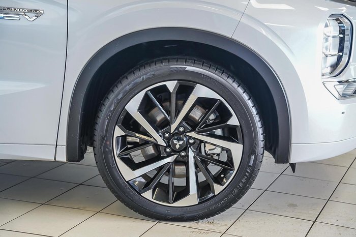 2022 Mitsubishi Outlander PHEV Exceed Tourer