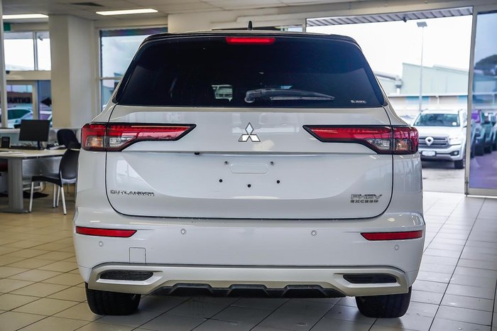 2022 Mitsubishi Outlander PHEV Exceed Tourer
