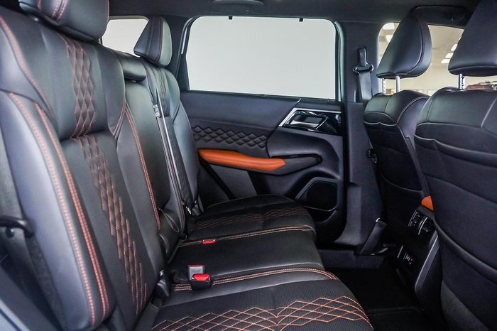 2022 Mitsubishi Outlander PHEV Exceed Tourer