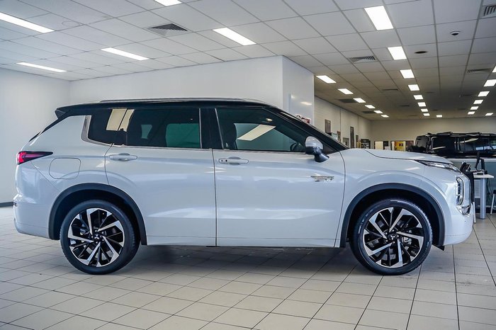 2022 Mitsubishi Outlander PHEV Exceed Tourer