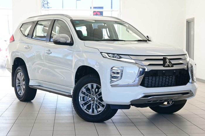 2024 Mitsubishi Pajero Sport GLX