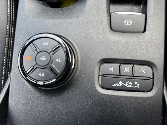 2024 Ford Everest Platinum