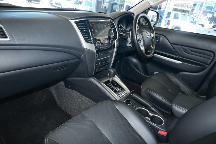 2023 Mitsubishi Triton Xtreme