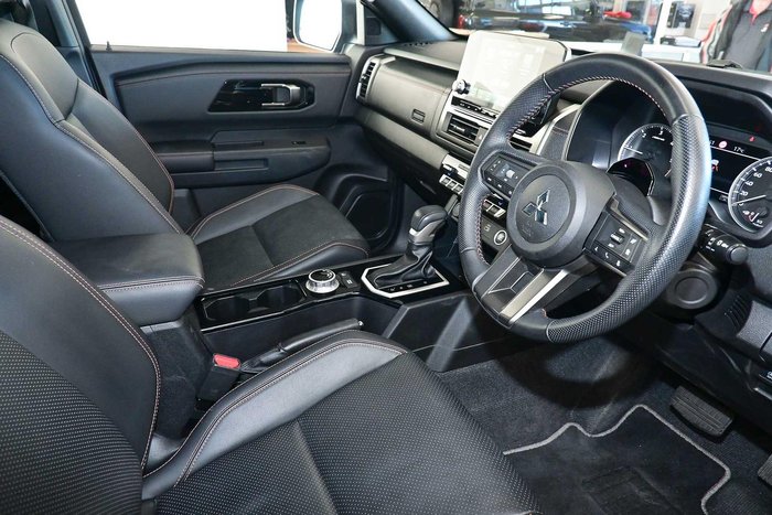 2024 Mitsubishi Triton GSR