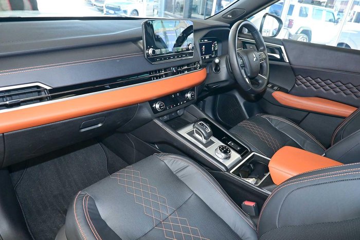 2022 Mitsubishi Outlander PHEV Exceed Tourer