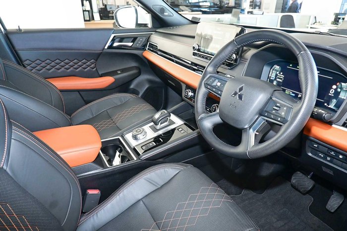 2022 Mitsubishi Outlander PHEV Exceed Tourer