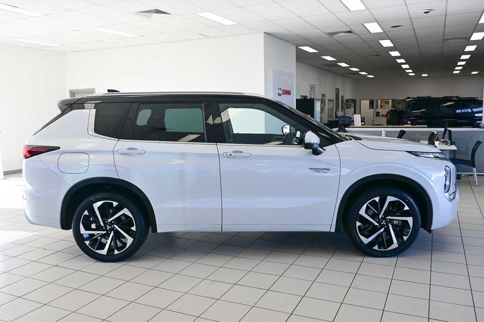 2022 Mitsubishi Outlander PHEV Exceed Tourer