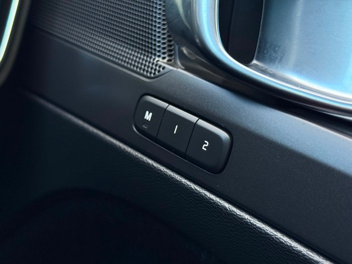 2018 Volvo XC40 T4 Momentum