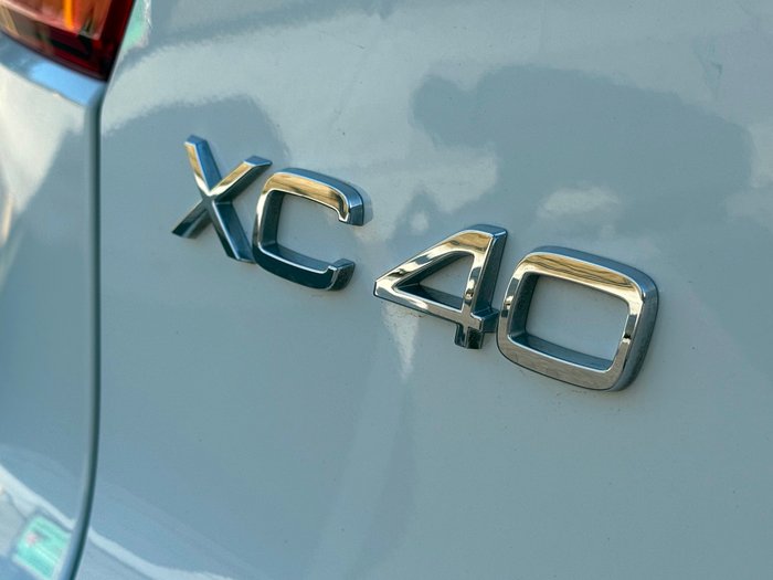 2018 Volvo XC40 T4 Momentum
