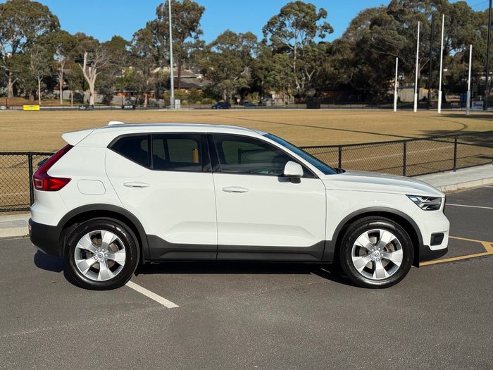 2018 Volvo XC40 T4 Momentum