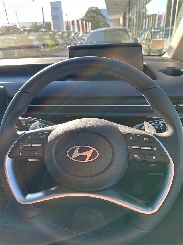 2025 Hyundai STARIA