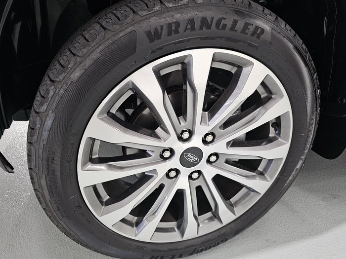 2023 Ford Everest Platinum