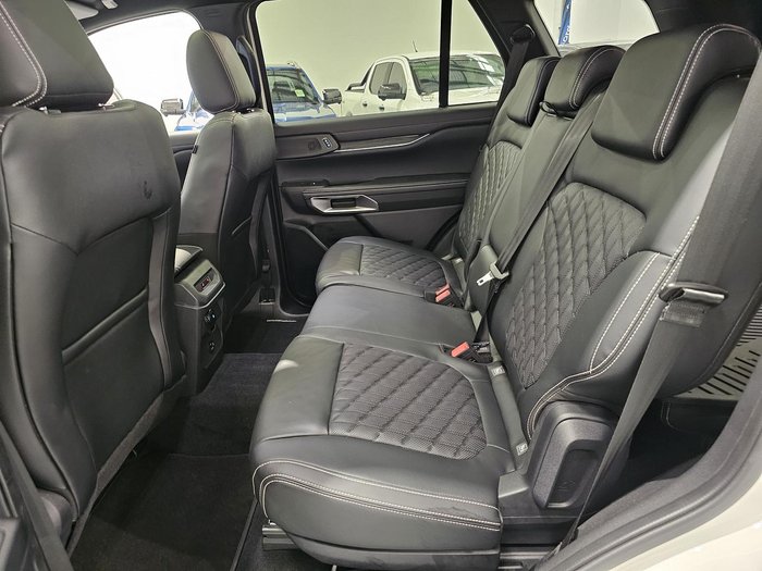 2023 Ford Everest Platinum