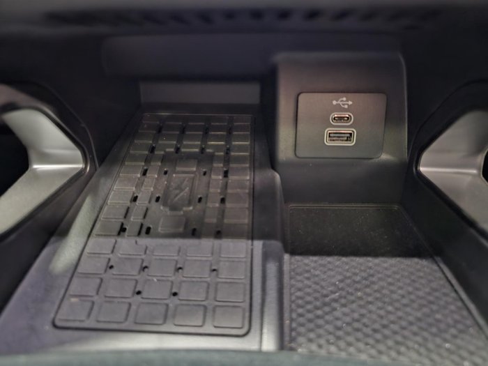 2023 Ford Everest Platinum