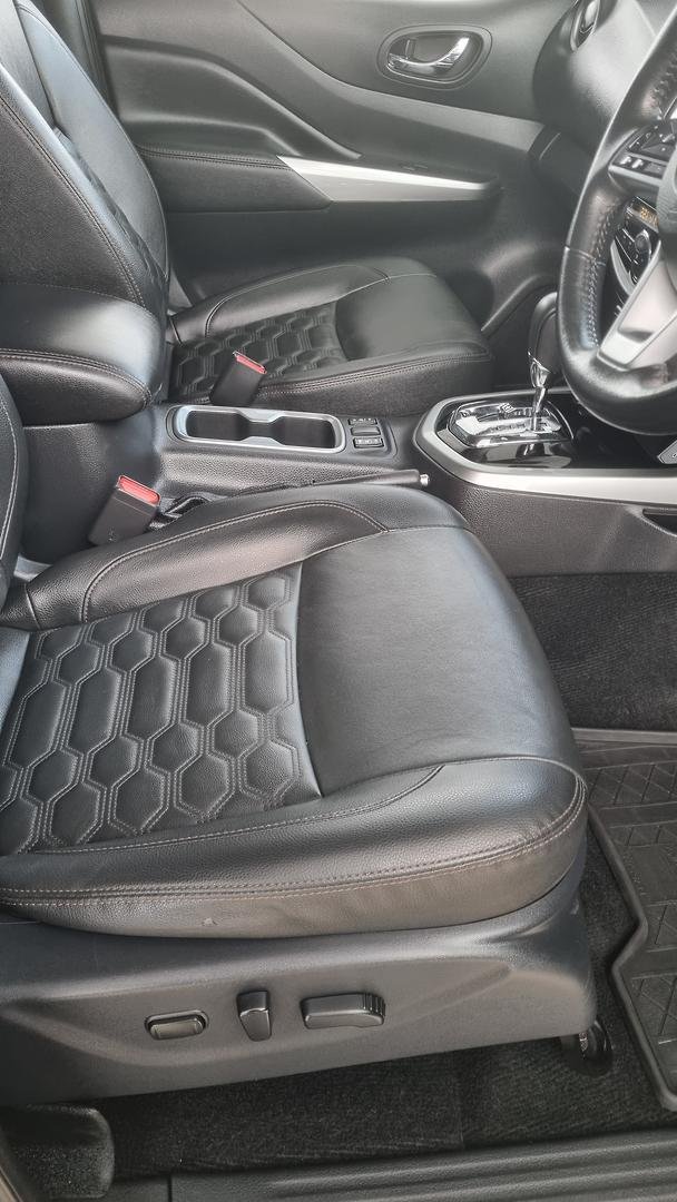 2021 Nissan Navara ST-X