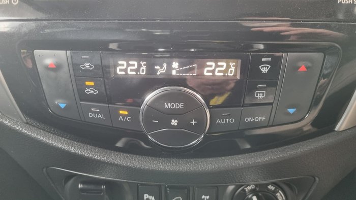 2021 Nissan Navara ST-X