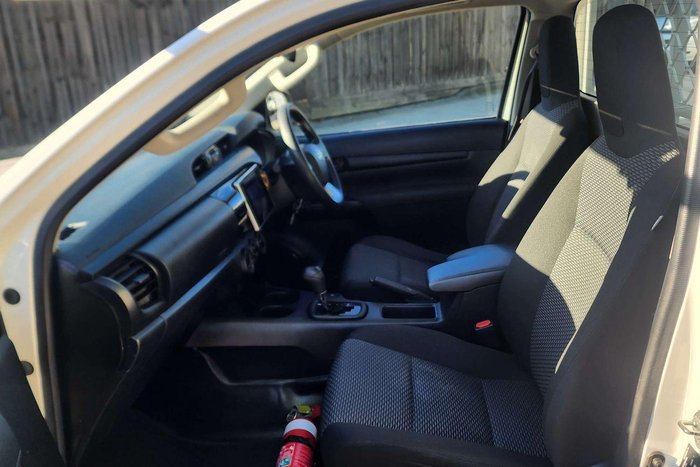 2019 Toyota Hilux Workmate TGN121R 4x2 Glacier White