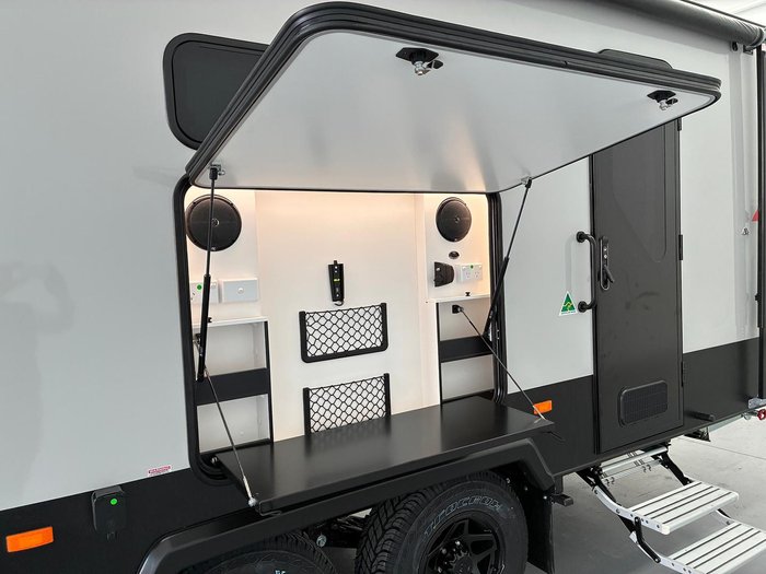 2025 Traveller Destination Track 20