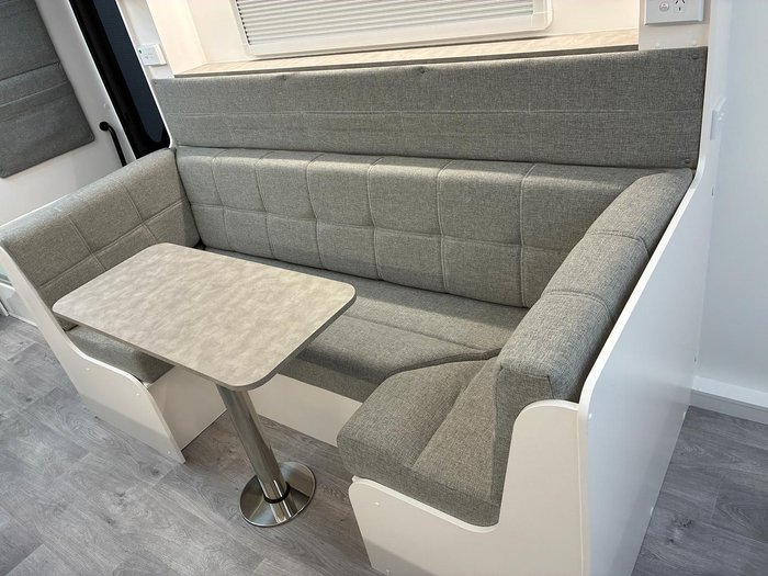 2025 Traveller Destination Track 20